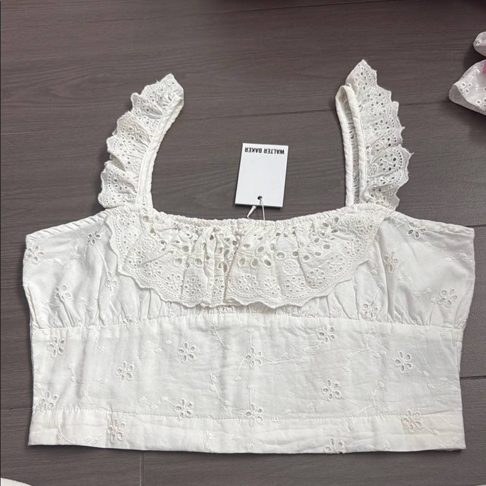 Walter Baker White Ruffled Crop Blouse